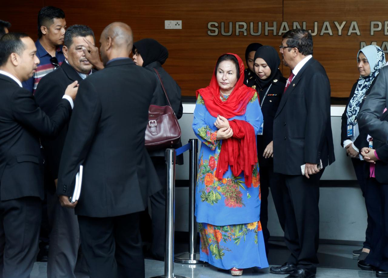 Wife of Malaysia's Najib questioned by anti-graft agency
