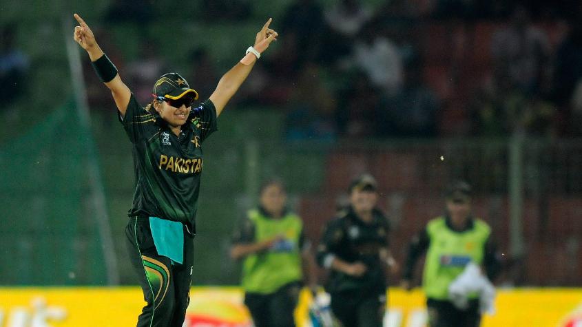 Bismah Maroof, Nida Dar star in crucial Pakistan win