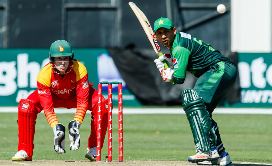 Pakistan knock Zimbabwe out of triangular series