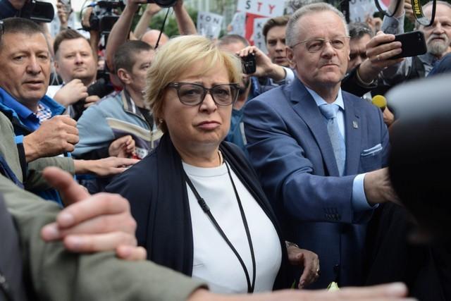 Polish-EU tensions flare again as new law requires judges to quit