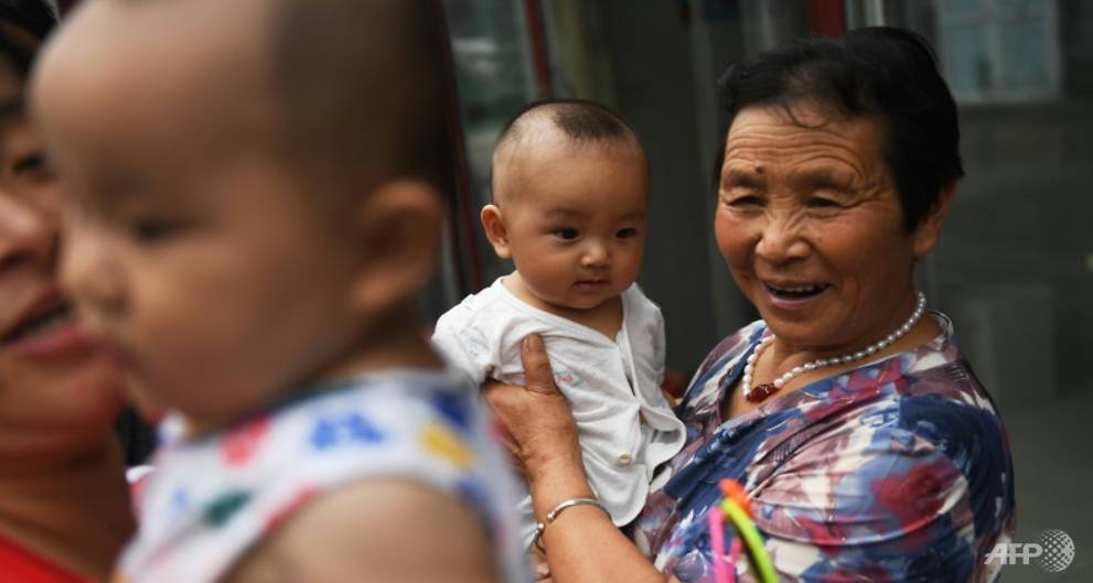 Chinese province considers incentives for couples to have more children