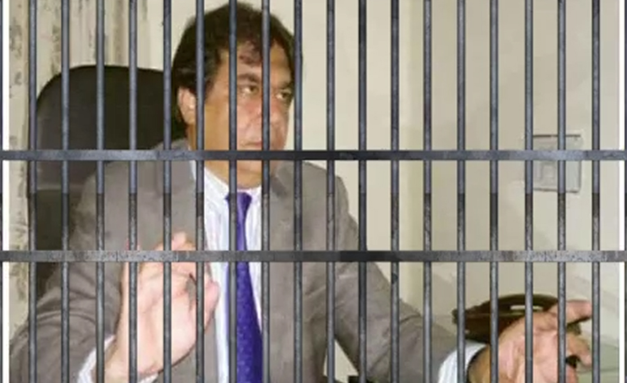 Hanif Abbasi suffers heart problem, shifted to PIC from camp jail