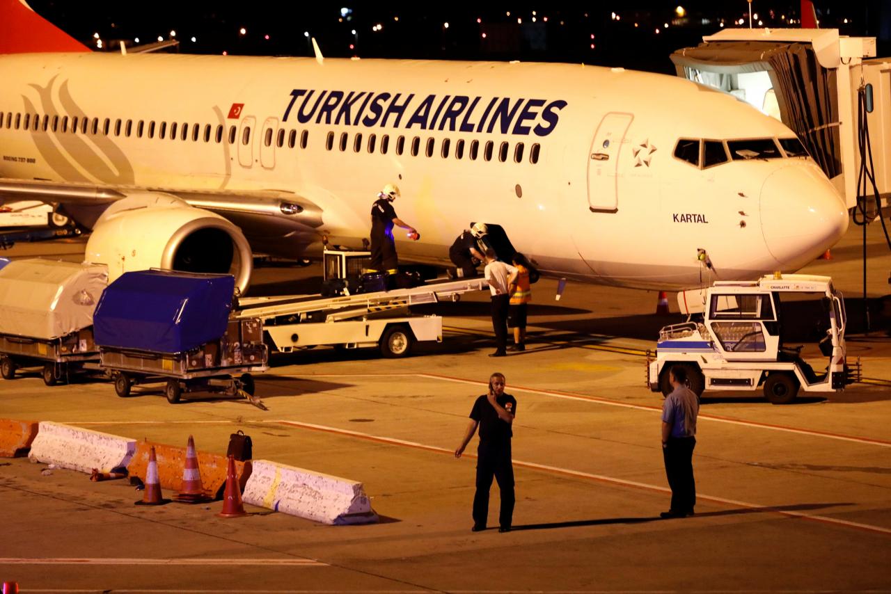 Budapest Airport terminal briefly shut due to hot isotope container