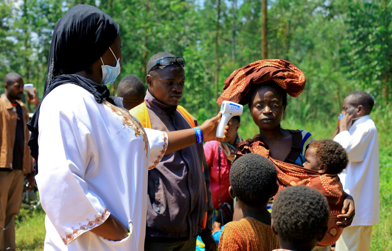 Congo starts vaccinating health workers against Ebola