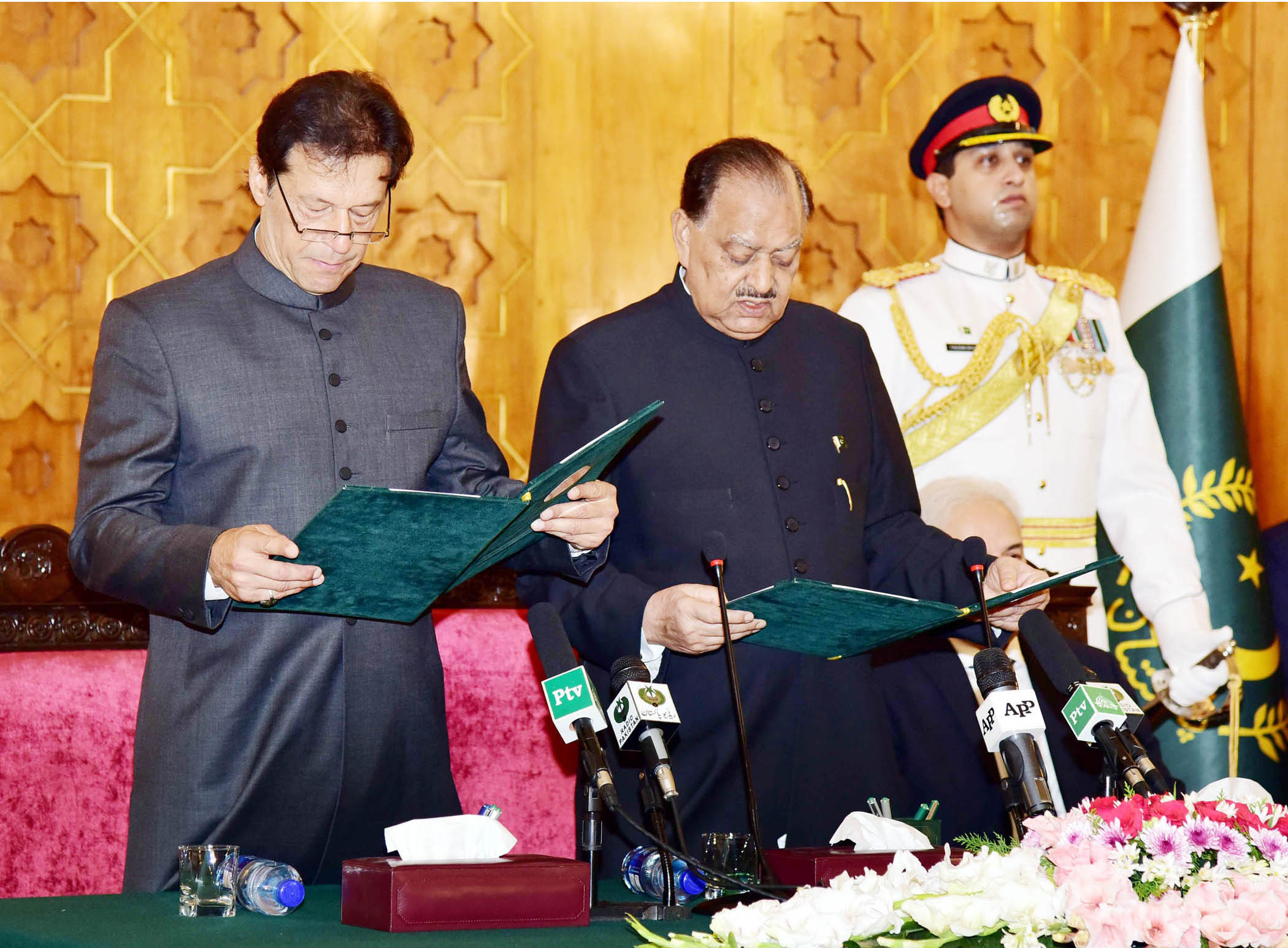 Imran Khan sworn in as 22nd prime minister of Pakistan