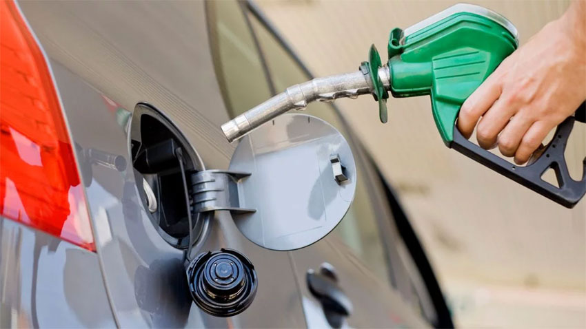 OGRA recommends reduction of petrol prices