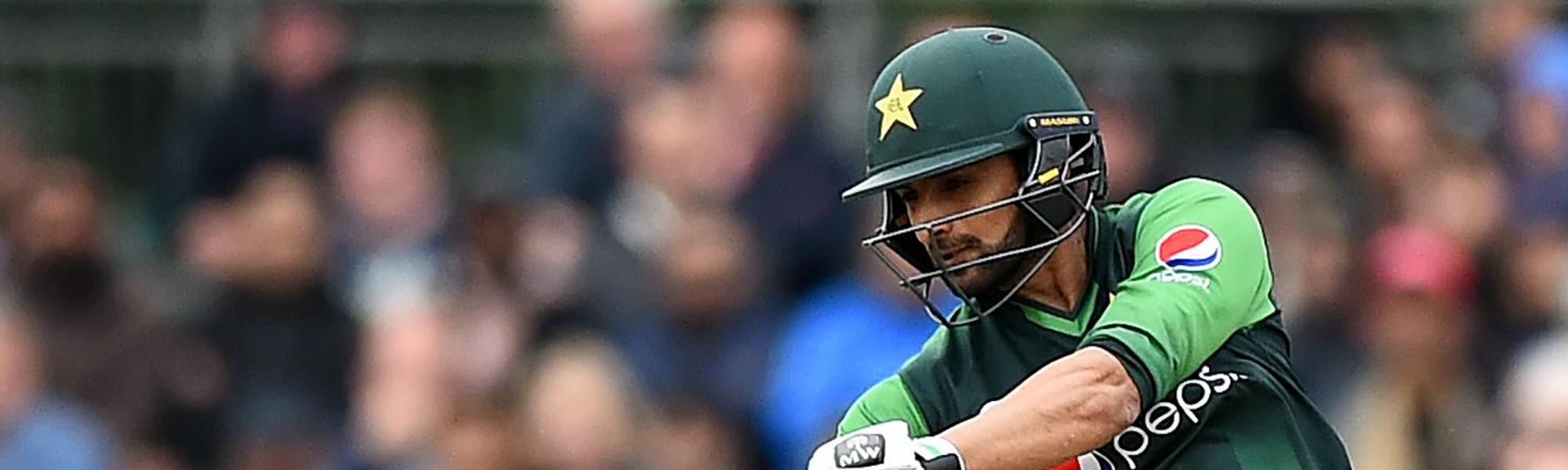 Shoaib Malik becomes fourth to cross 8000-run mark in T20s