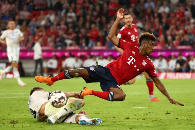 Soccer-Bayern late show secures season-opening win