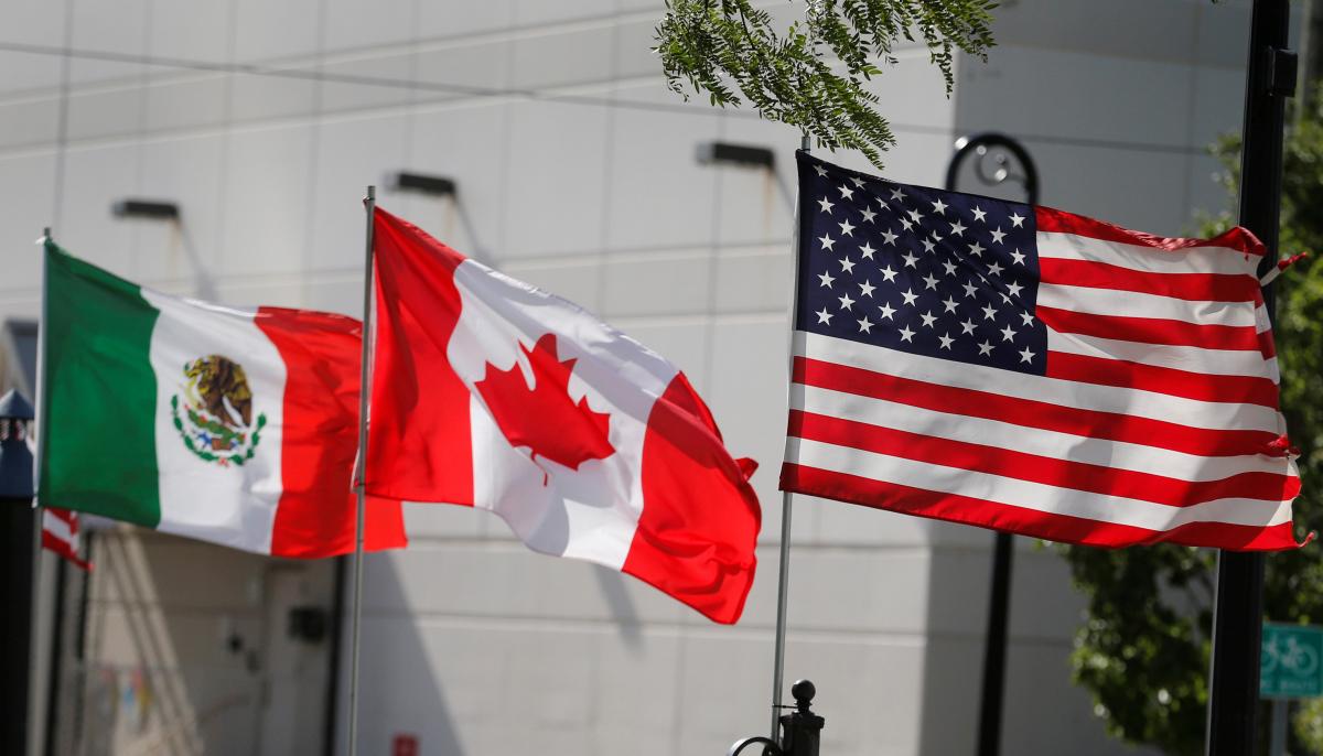 US, Canada make late-night push for NAFTA; no deal yet