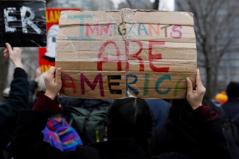 US court orders Trump administration to fully reinstate DACA program