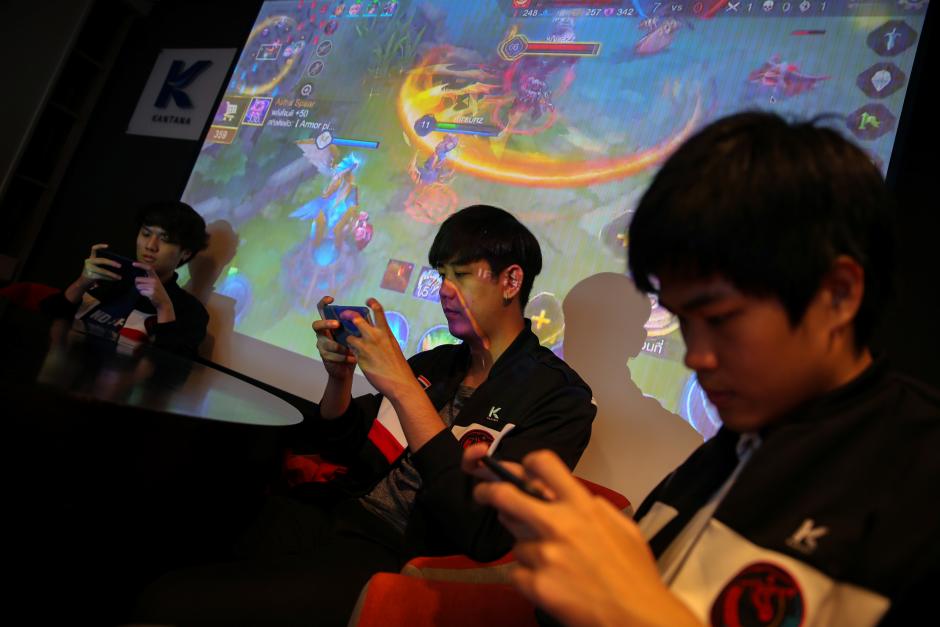 At Asian Games, the battle for Southeast Asia's esports market begins