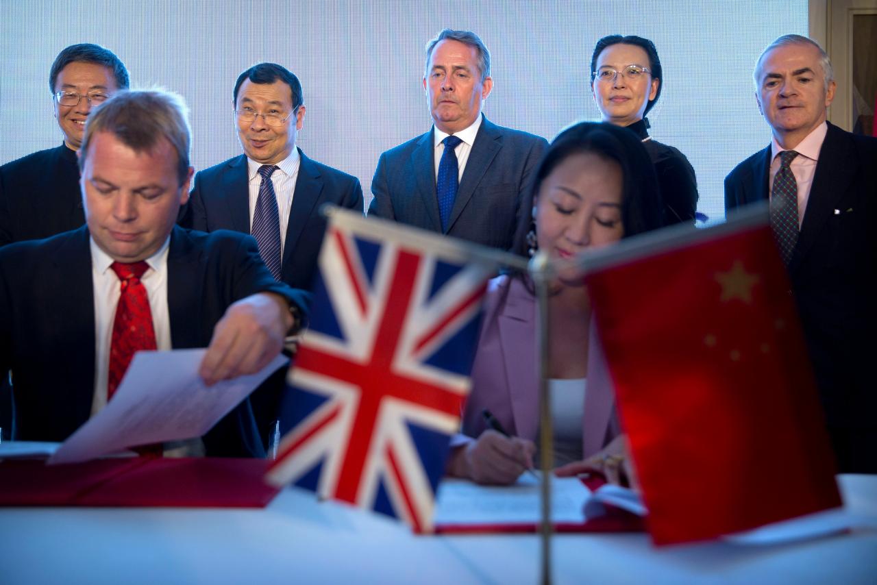 China says agrees with Britain to discuss 'top notch' free trade deal