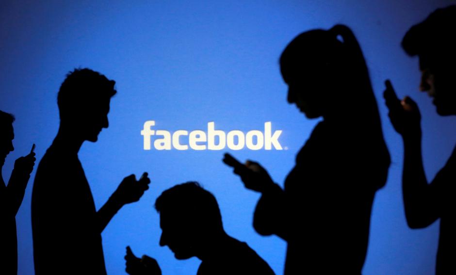 Facebook pages with large US following to require more authorization