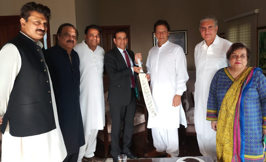 Indian HC Ajay Bisaria calls on Imran Khan, congratulates him on poll success