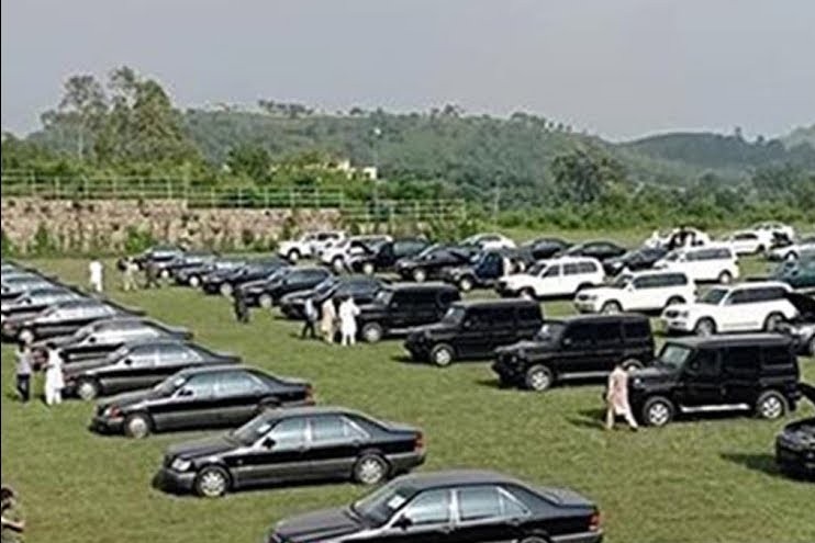 Auction of 102 luxury vehicles of PM House underway