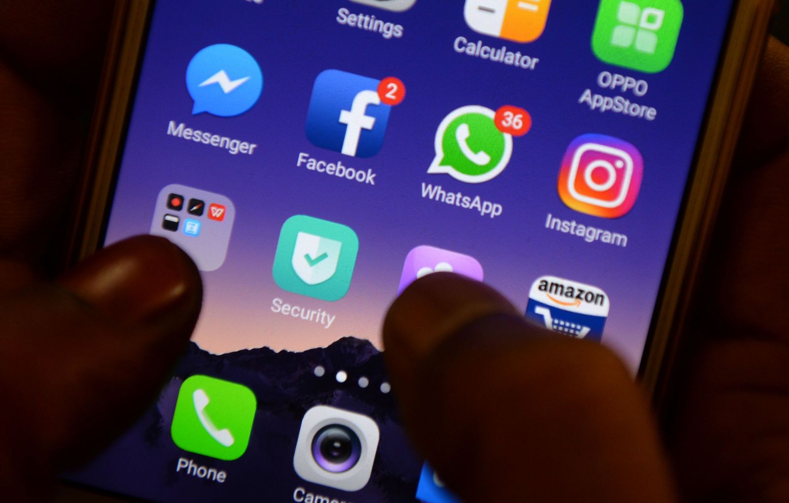 Some Facebook, Whatsapp, Instagram users face temporary outage