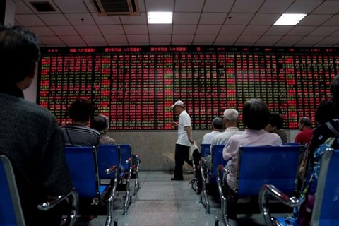 Asian shares tripped up by new US tariff threat