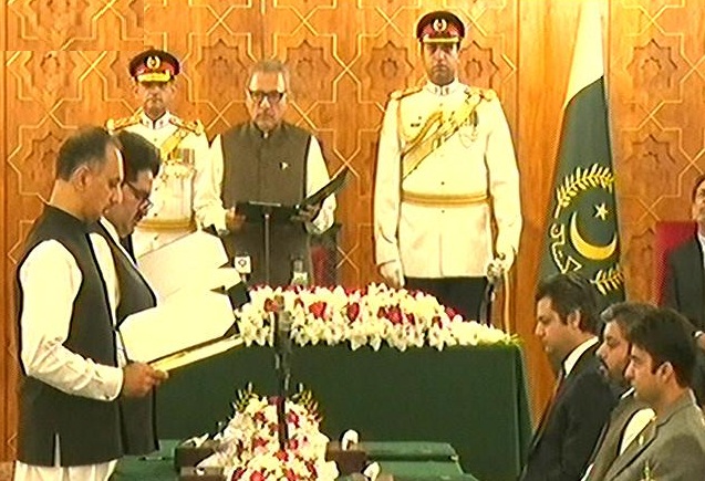 New federal ministers, new state ministers sworn in