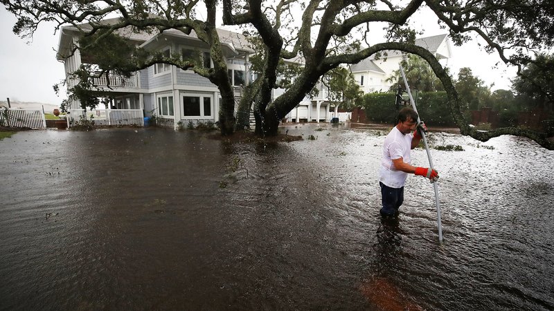 Flood waters rise, eight killed as Florence dumps 'epic' rain on Carolinas