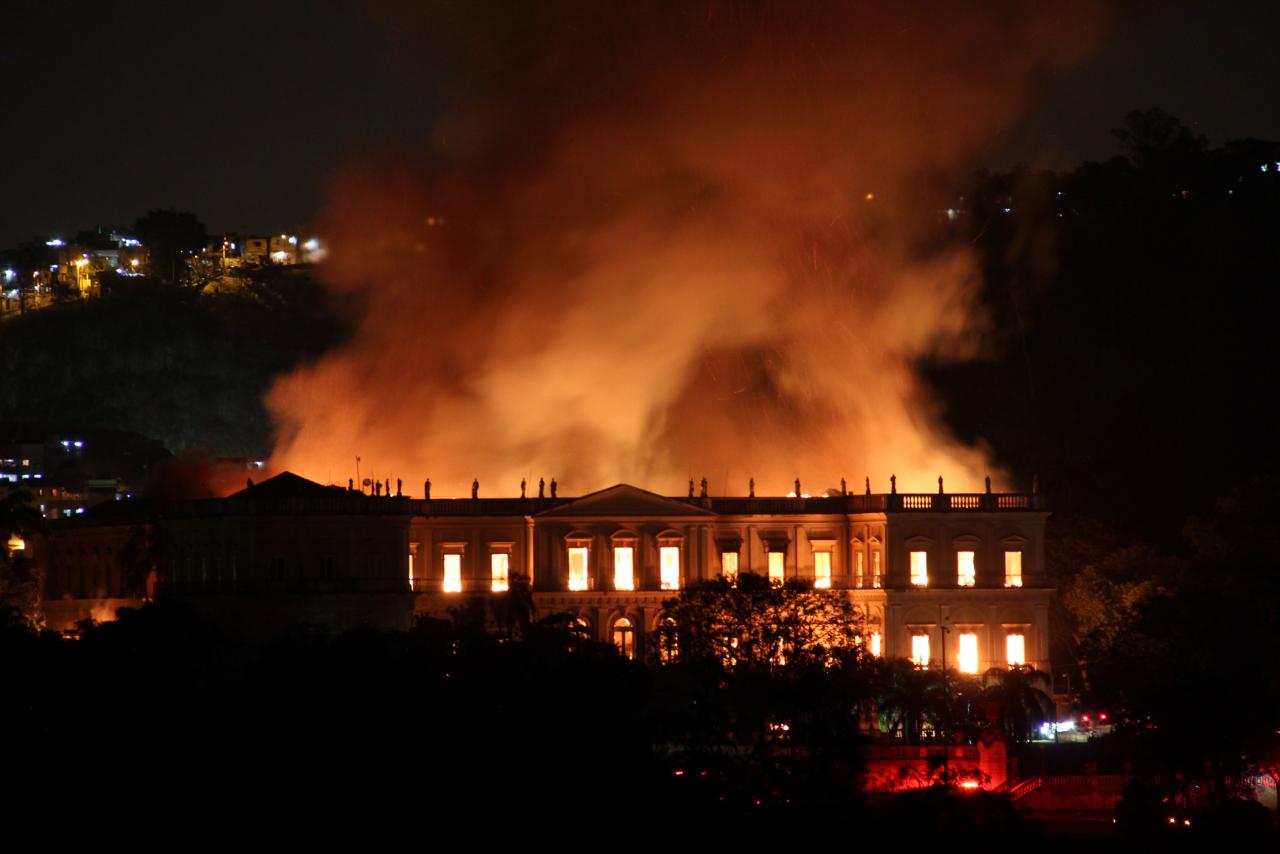 Massive fire tears through Rio's 200-year old National Museum