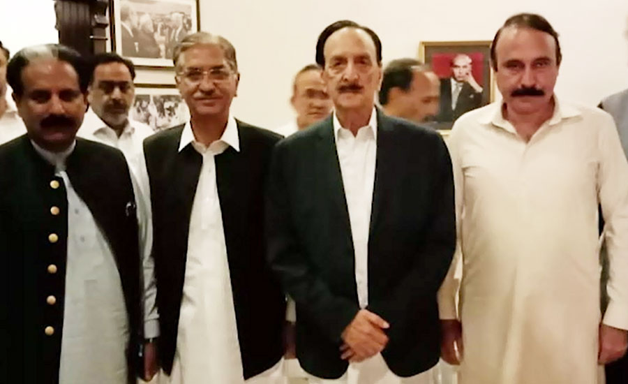 Nawaz Sharif seeks Zardari's help for giving tough time to govt