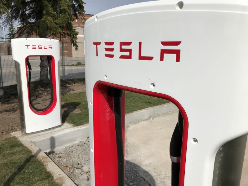 Ontario to include Tesla in rebate program after court decision