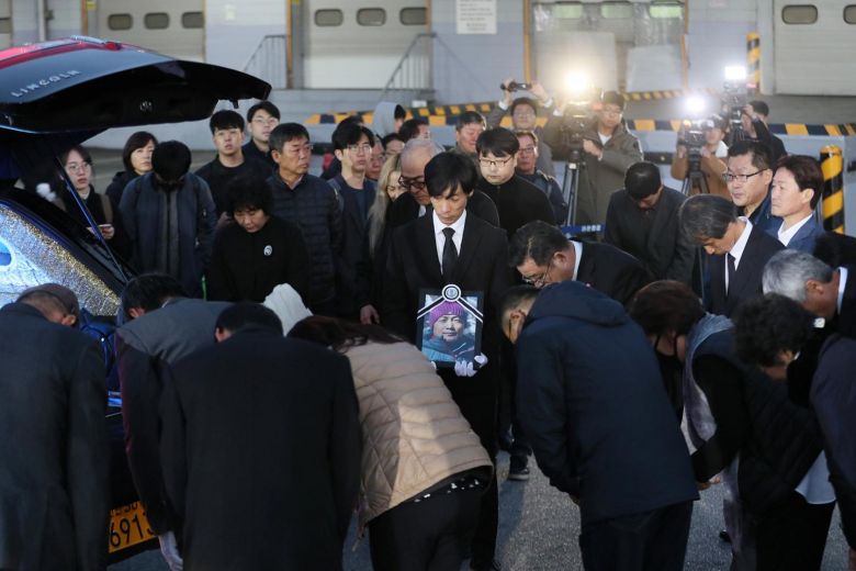 Bodies of South Korean climbers killed in Himalayas are returned home