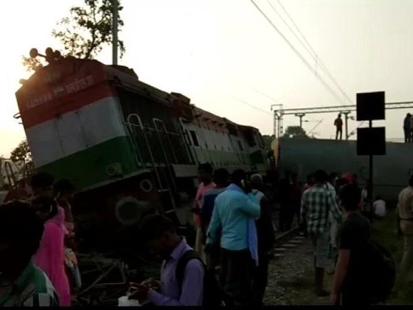 Five dead, 30 injured after train derailment in India