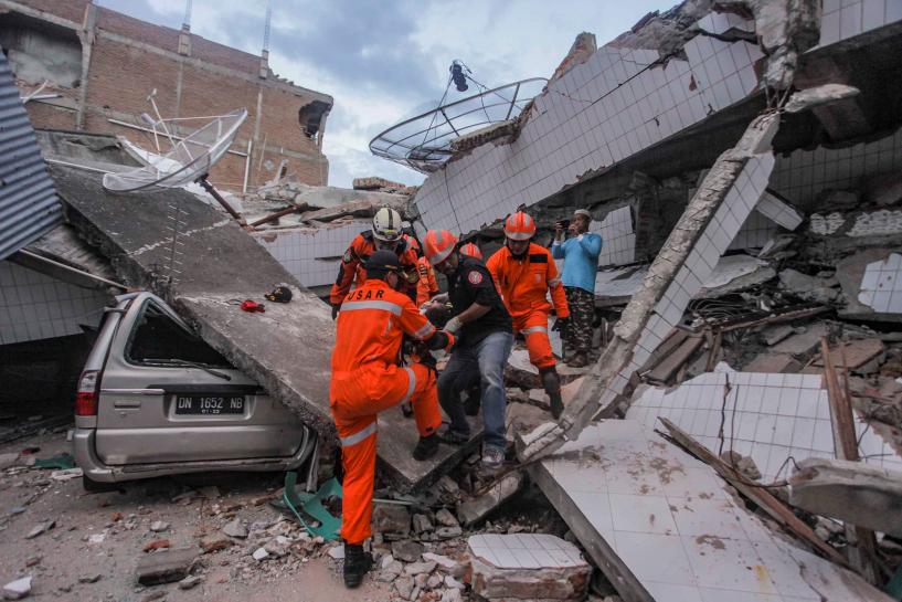 Indonesia rushes to help quake-hit island, death toll likely to rise past 830