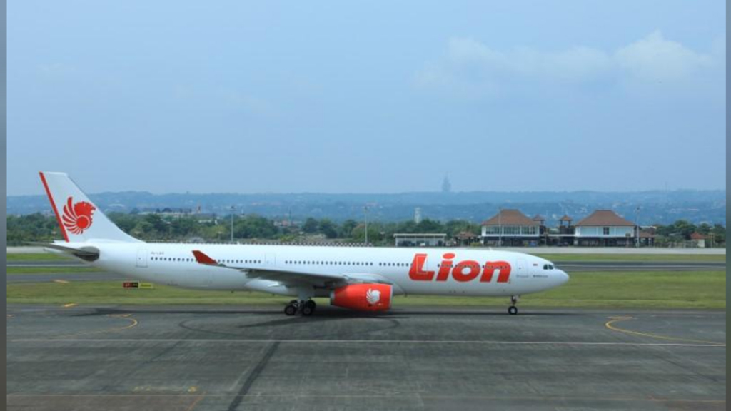 Indonesian plane with 189 aboard crashes into sea in Jakarta