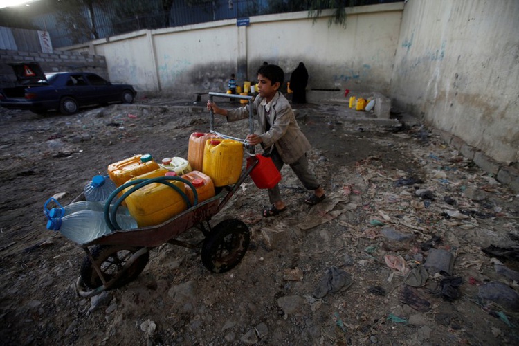 Yemen cholera outbreak accelerates to 10,000+ cases per week - WHO