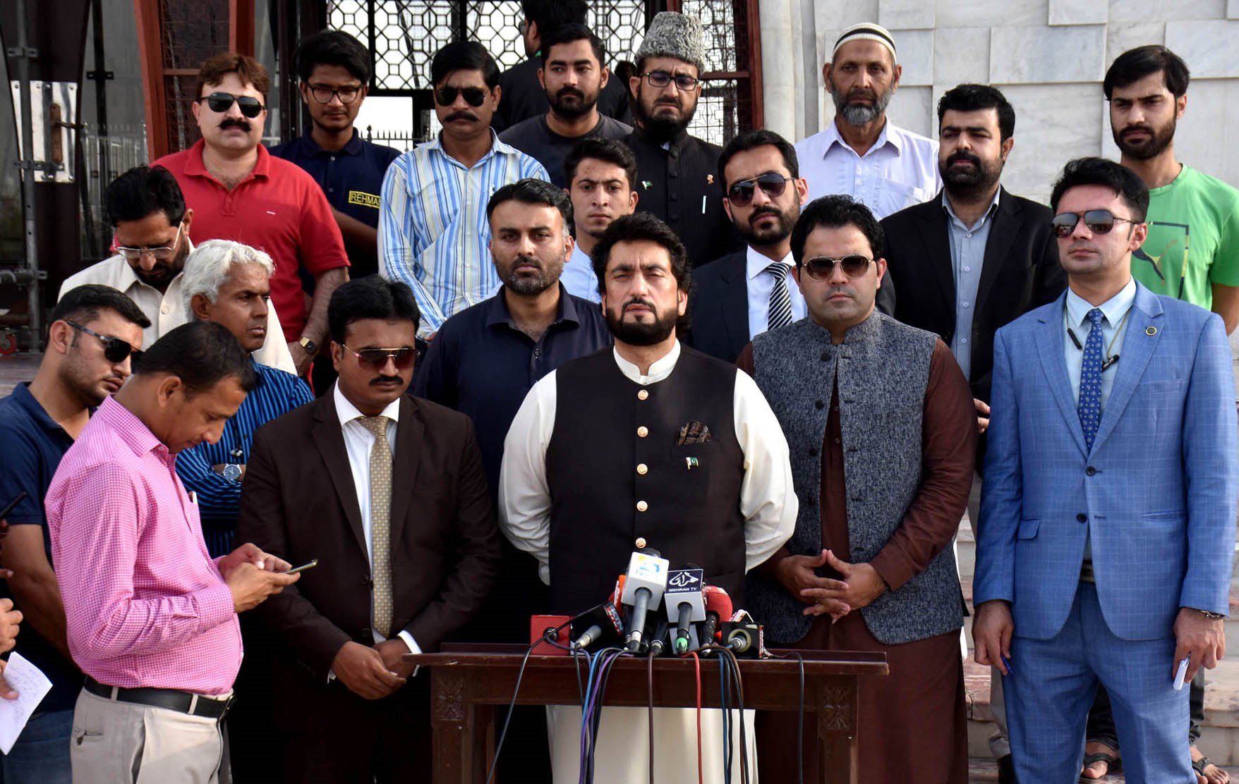 Govt to design policies with consultation of all stakeholders: Afridi
