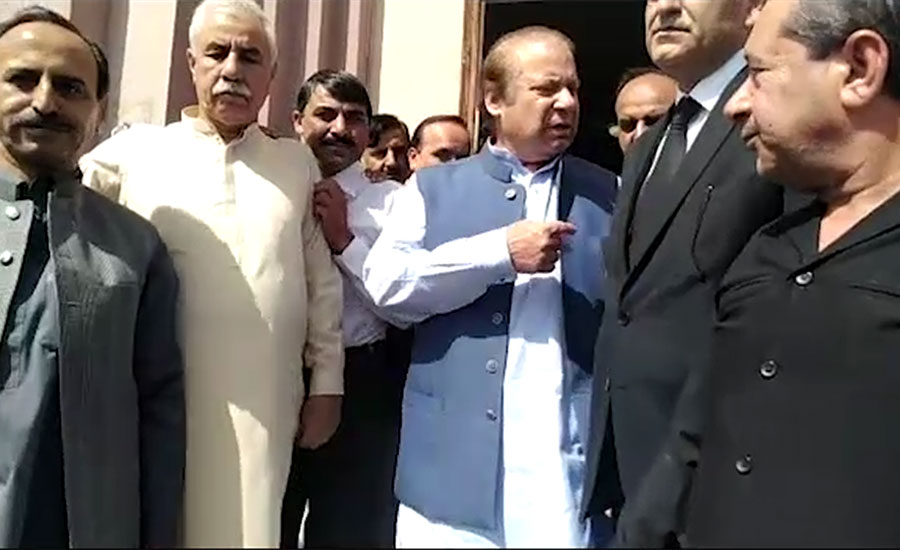 Nawaz Sharif avoids questions about PM address, Saudi package