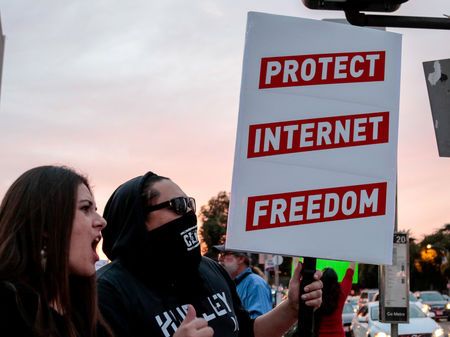 US sues after California governor signs 'net neutrality' law