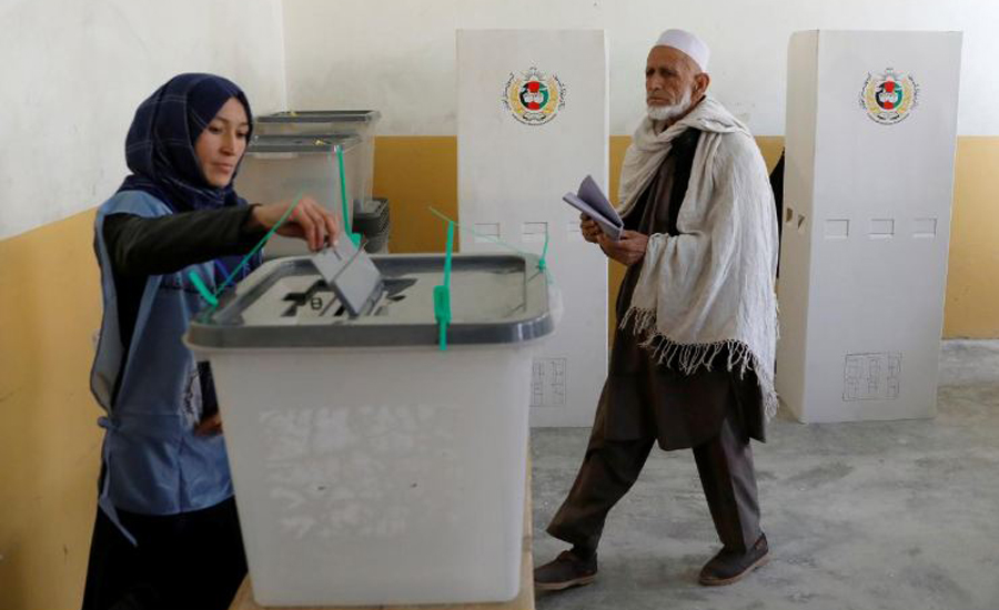 Suicide attack kills 15 people in Kabul on election day