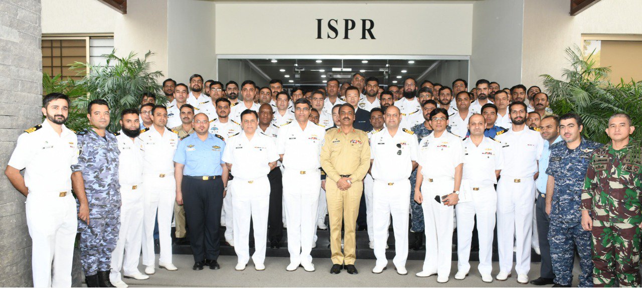 DG ISPR informs visitors about role of media in 5th generation warfare