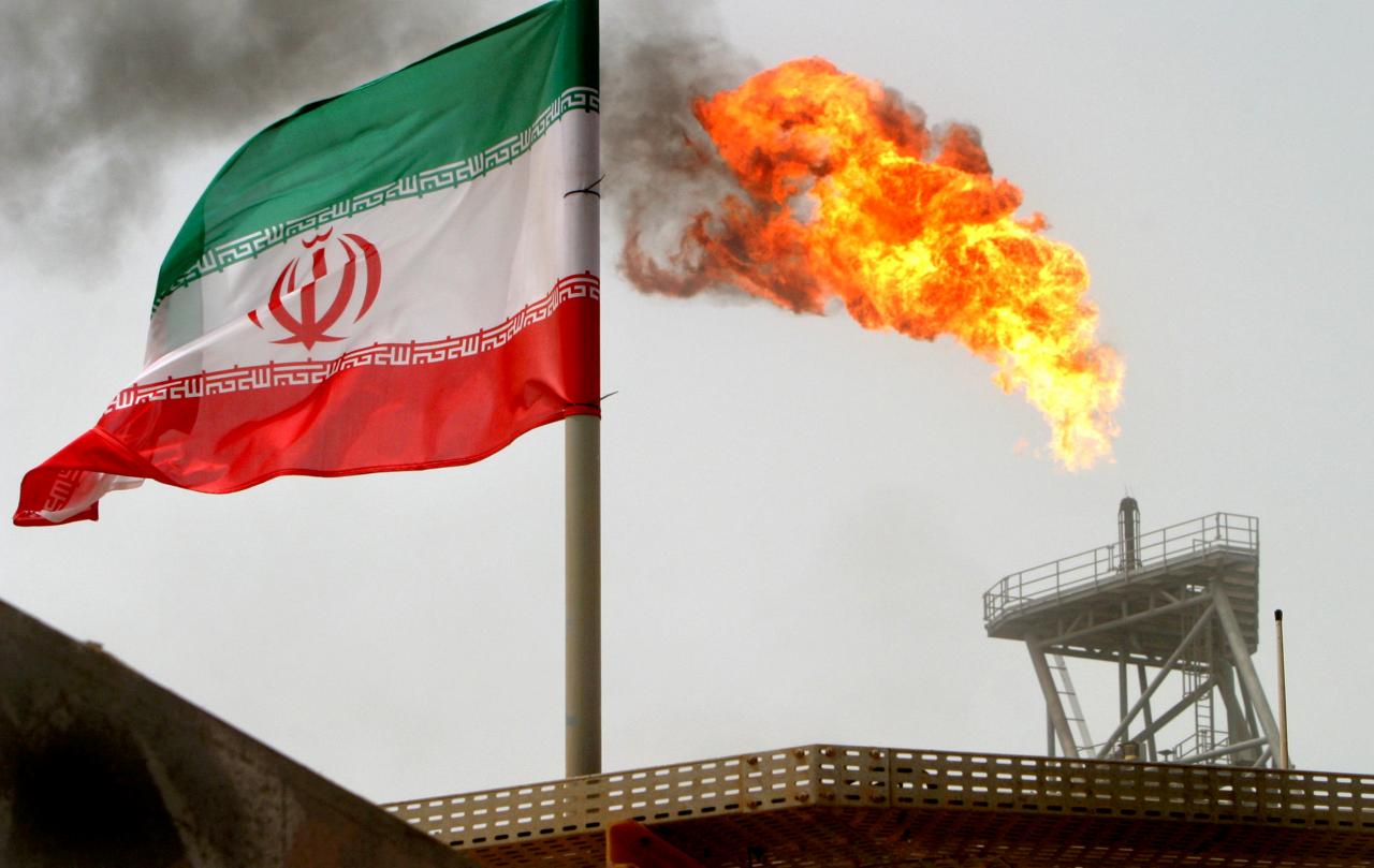 US envoy aims to end Iran oil exports without price spike