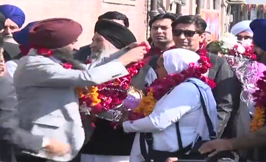 Indian Sikh yatrees reach Wagah for Baba Guru Nanak’s 549th birthday