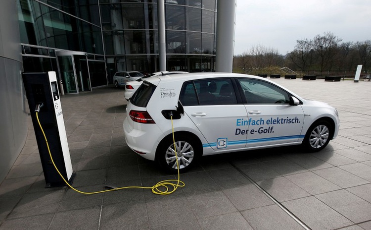 VW embarks on $50 billion electrification plan