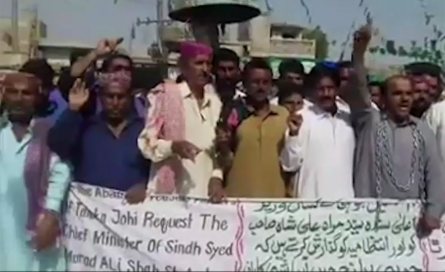 Farmers stage demo against water shortage in Dadu