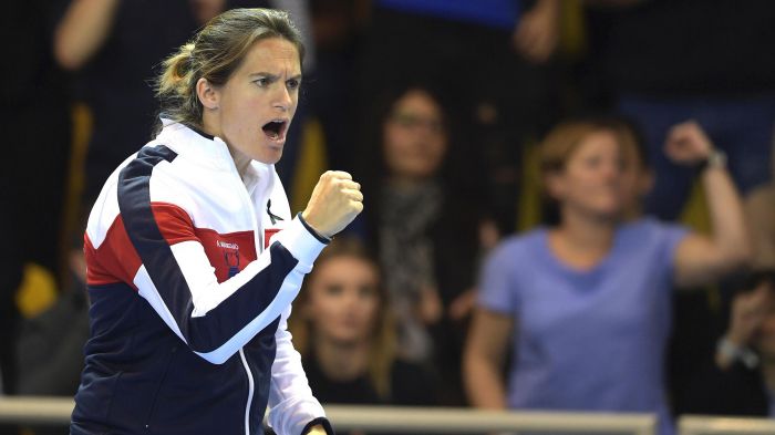 Mauresmo gives up France Davis Cup captaincy to coach Pouille