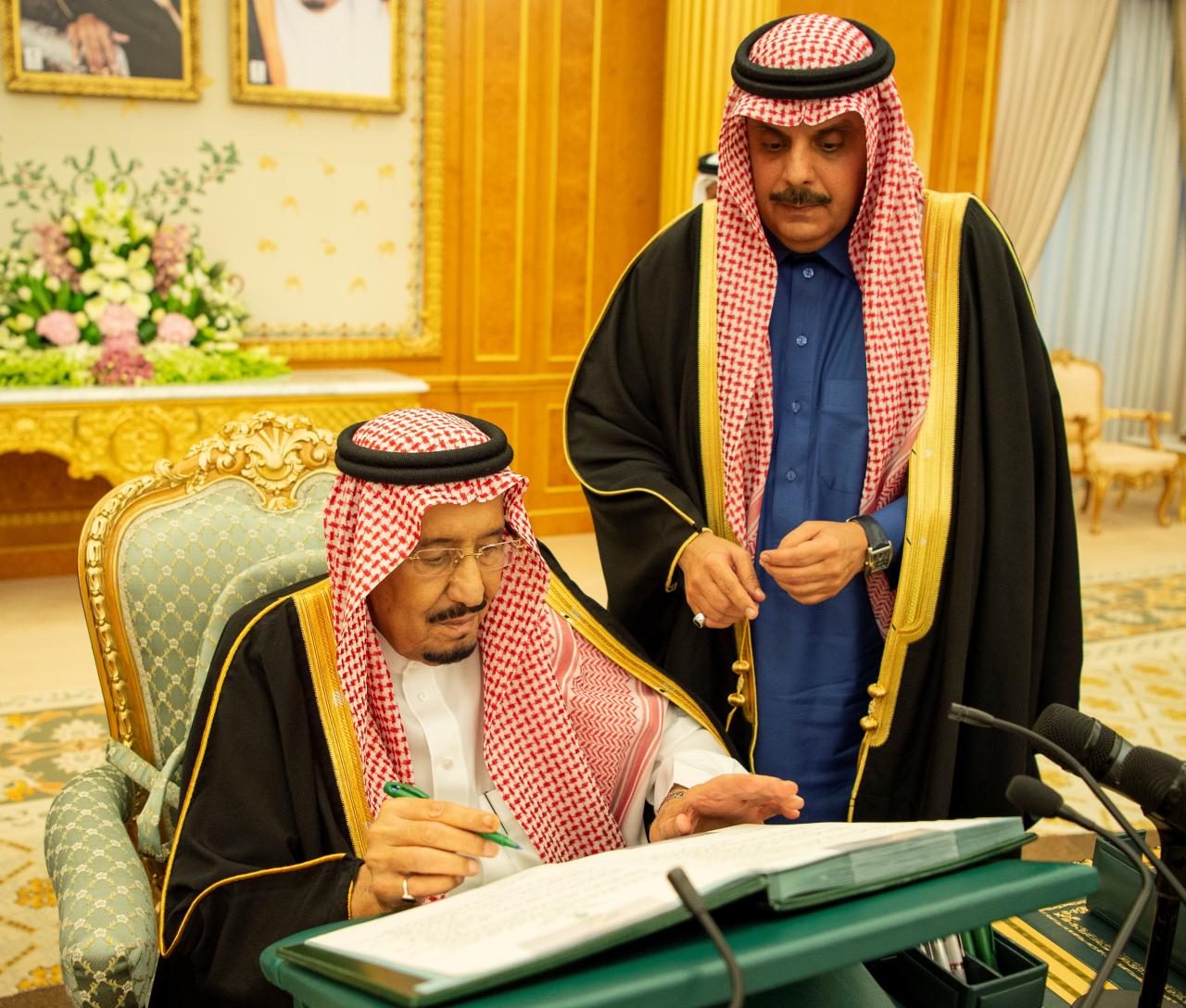 Saudi 2019 budget boosts spending in bid to spur sluggish economy