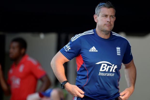 Giles replaces Strauss as England's new director of cricket