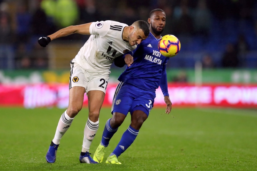 Football player Hoilett's superb late strike seals Cardiff win over Wolves