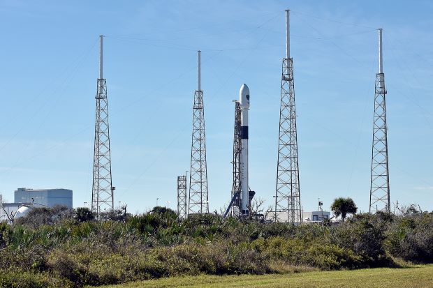Spacex halts launch of US military satellite due to winds