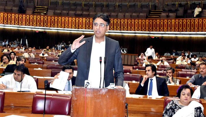 Previous govt left country in deficit: Asad Umar