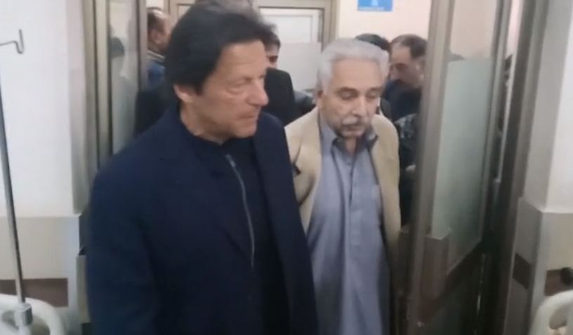 PM Imran pays surprise visit to Benazir Bhutto Hospital
