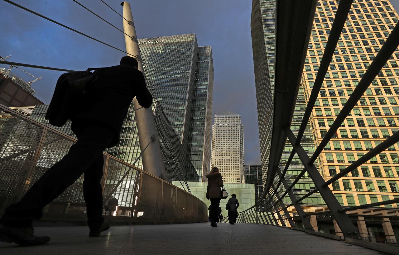 Brexit: British MPs to examine life for finance sector