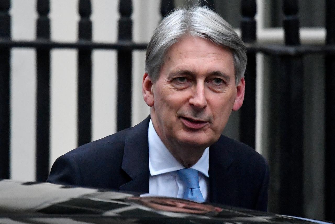 Hammond says no-deal Brexit would harm its people