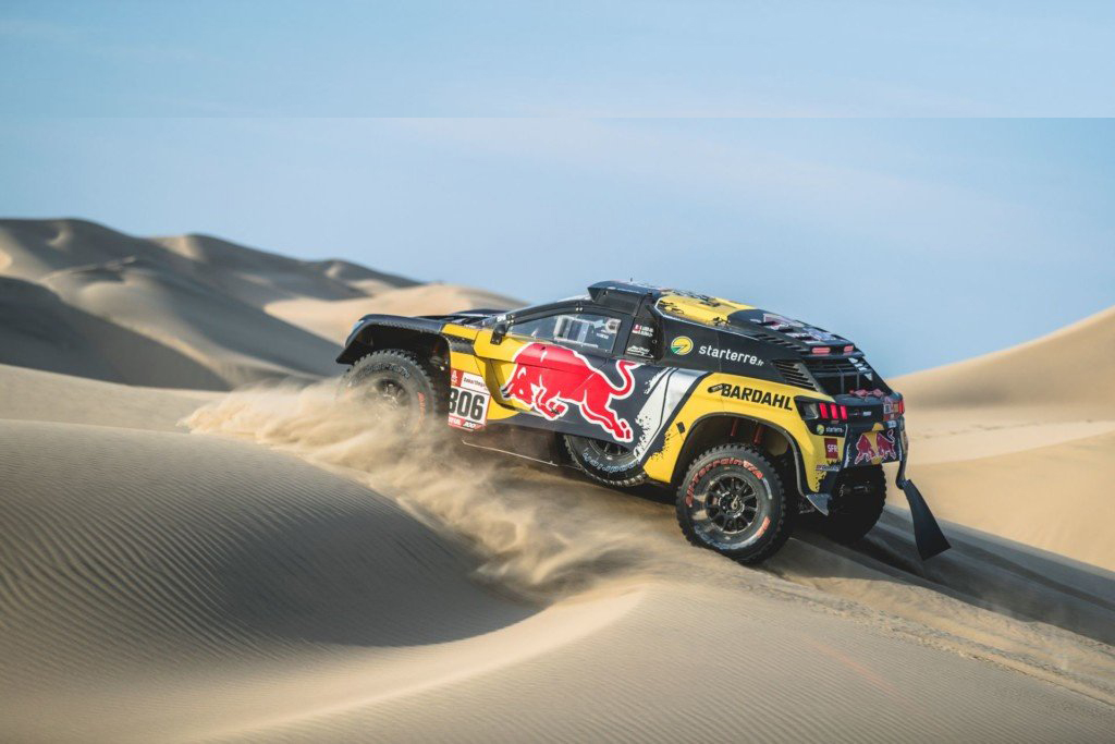 Loeb wins Dakar Rally second stage, De Villiers leads